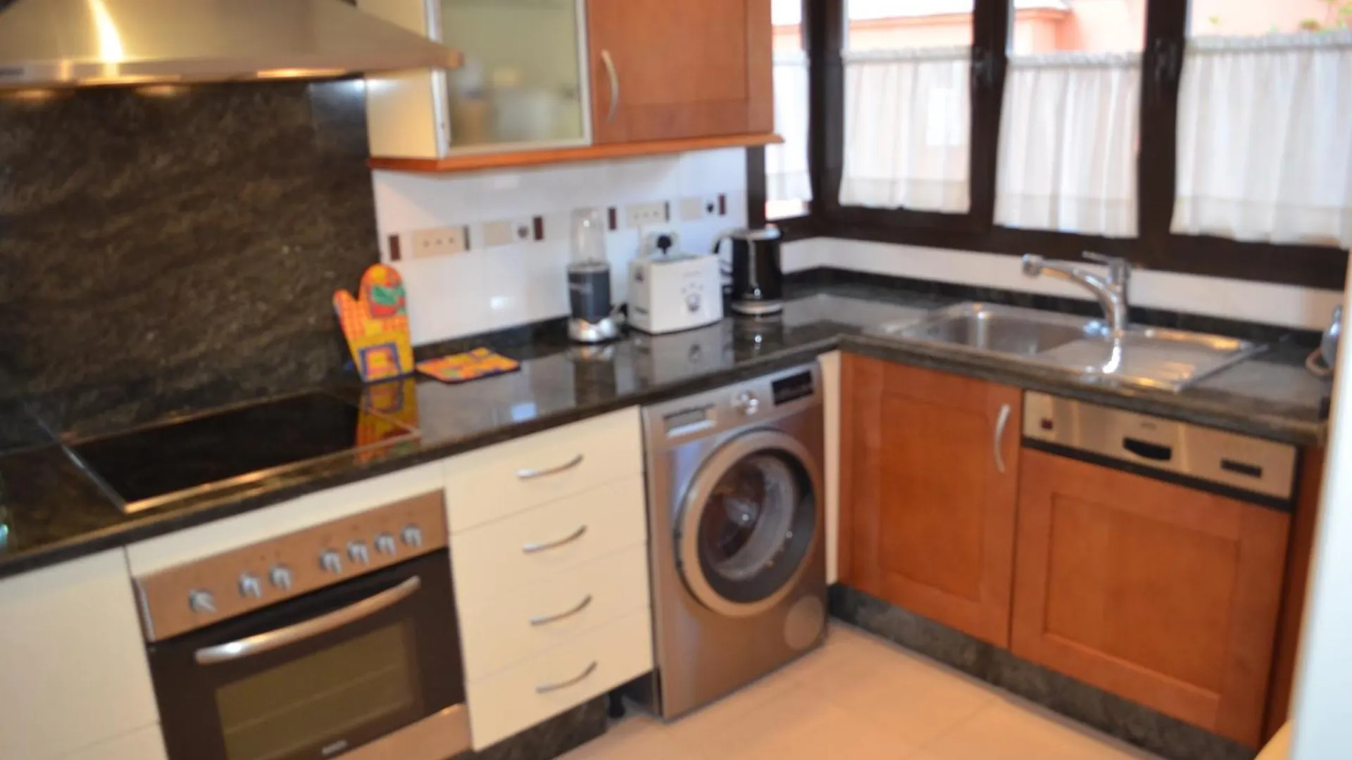 Bahia De Marbella Townhouseヴィラ 別荘